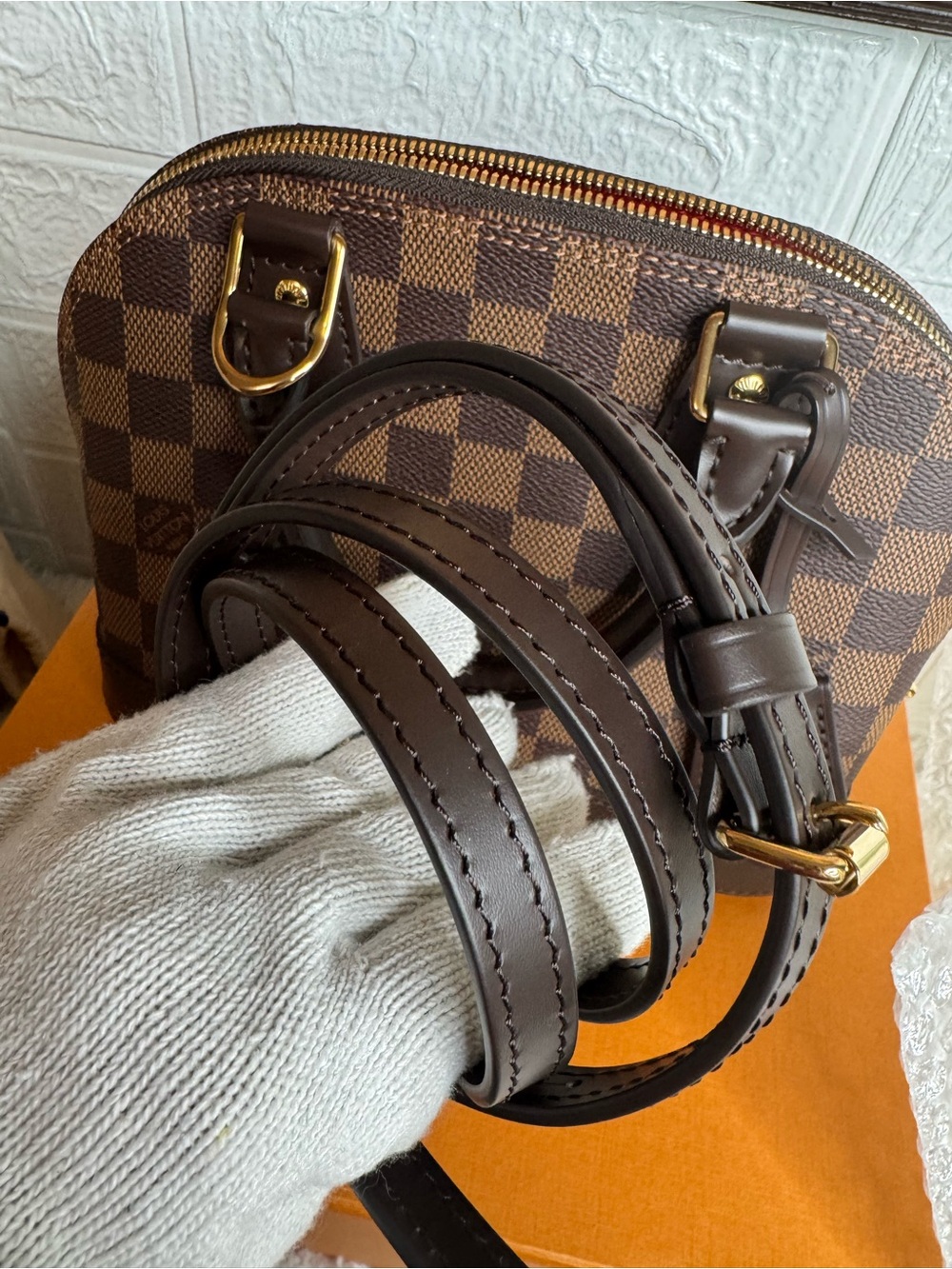 Louis Vuitton Alma BB Damier Ebene - Picture 14 of 16